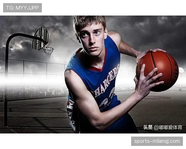 如何判断篮球比赛中的“带球撞人”属于违例还是犯规？